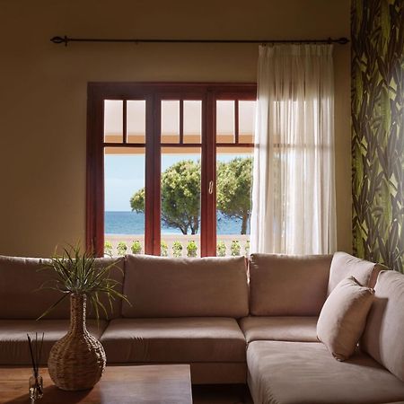 Sea Elegance Villa - On The Beach, By Zantewize Psarou  Exterior photo