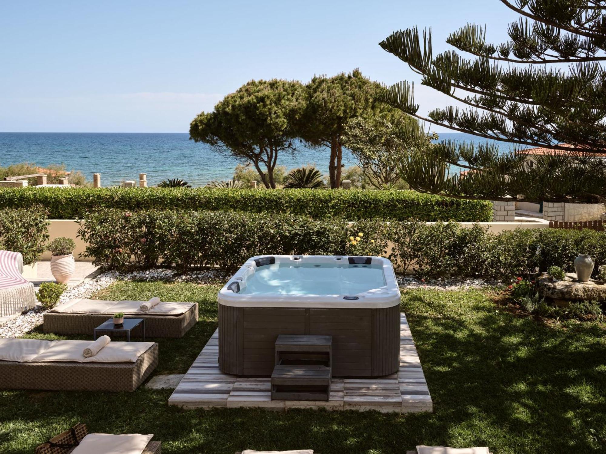 Sea Elegance Villa - On The Beach, By Zantewize Psarou  Exterior photo