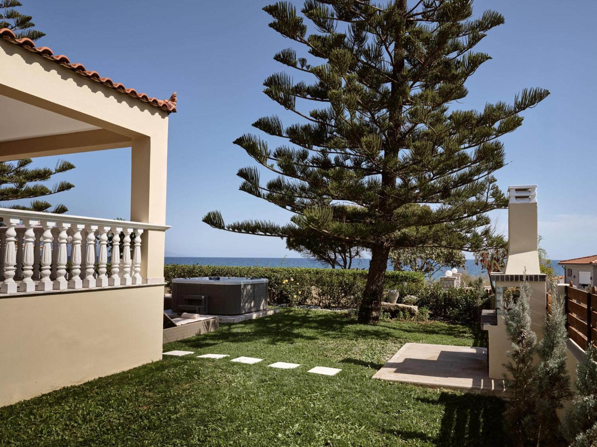 Sea Elegance Villa - On The Beach, By Zantewize Psarou  Exterior photo