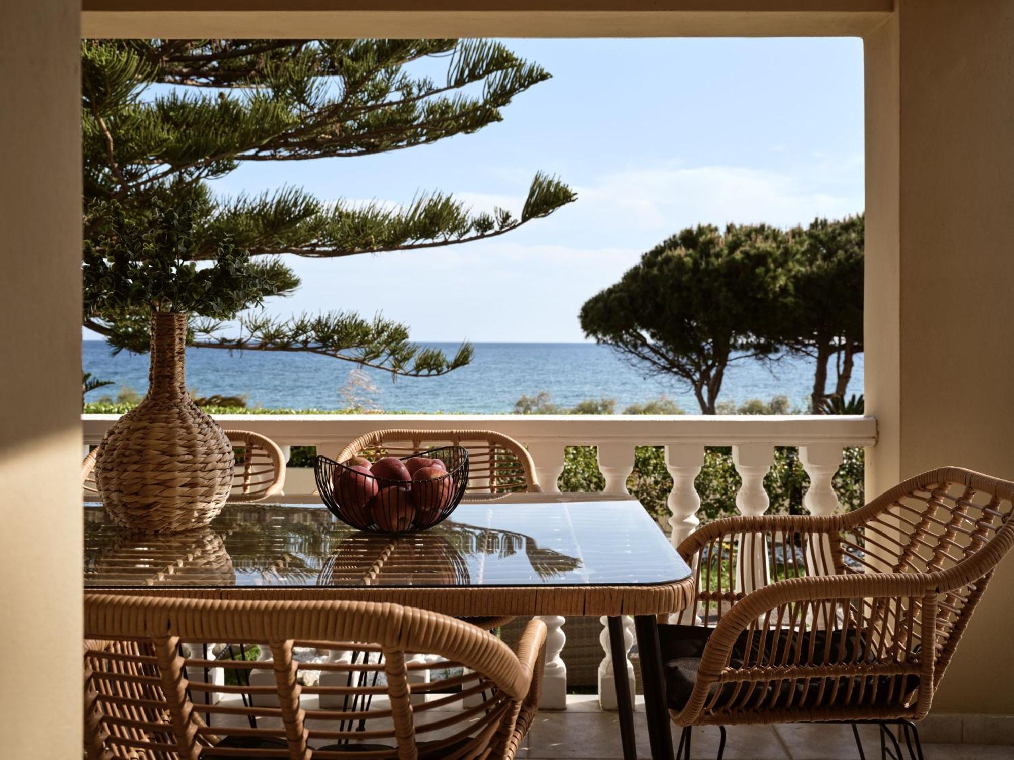 Sea Elegance Villa - On The Beach, By Zantewize Psarou  Exterior photo